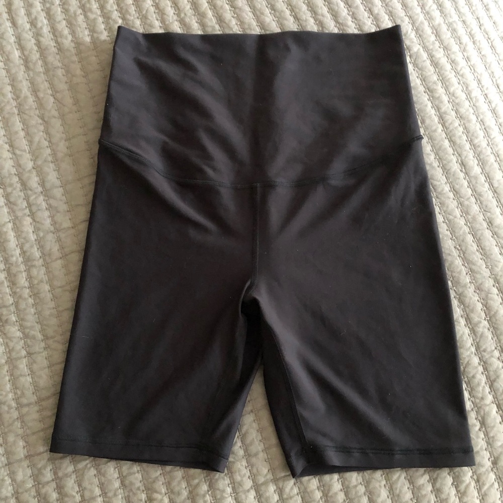 Maternity biker shorts